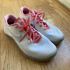 Nike Metcon pink/white/gray size 8